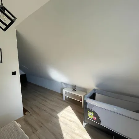 Nad Stawem Сasa de vacaciones Kłodzko